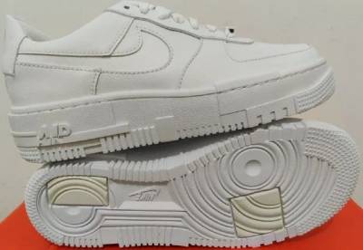 Tnis Nike Air Force 1 Pixel White