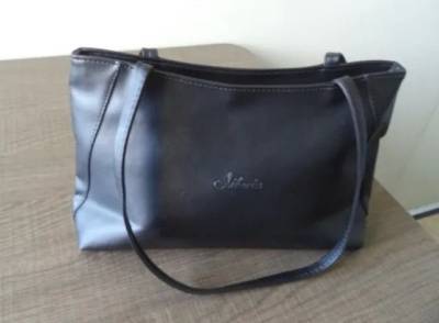 Bolsa Feminina Couro Sinttico, Na Cor Preta