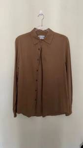 Camisa Marrom