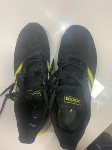 Tnis Adidas (semi Novo)