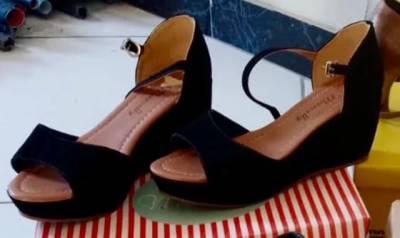Sandlia N 36 Salto Plataforma R$:29,99