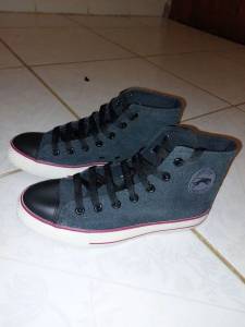 Botinhas Novas  N 39/40 R$ 120