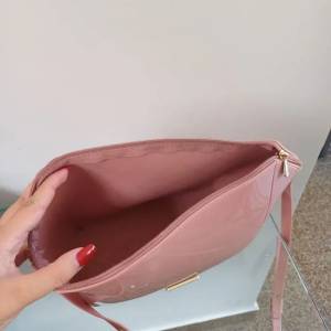 Bolsa Ombro Petite Jolie Goiaba