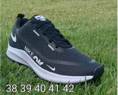 Tnis Nike