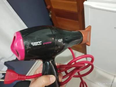 Secador De Cabelo Profissional, Taiff Titanium 2100w, 127v, Usado