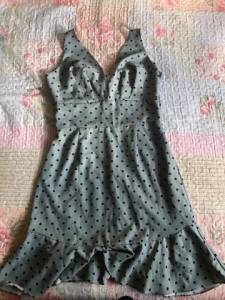 Vendo Vestido Semi Novissimo! Tamanho P