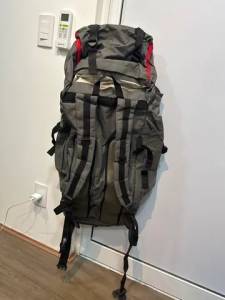 Mochilao Yin?s Athletic 80l