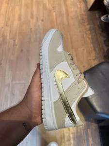 Dois Pares Nike Dunk