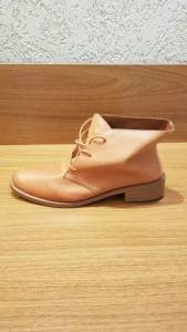 Bota Em Couro