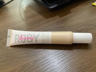Base Skin Tint Efeito Natural Ruby Kisses