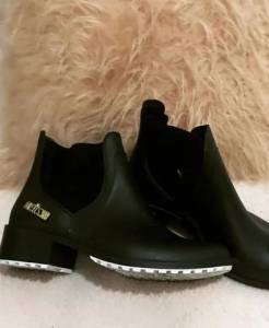Bota Melissa N35 - Nova