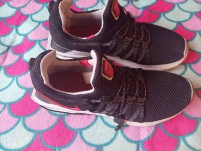 Tnis Nike