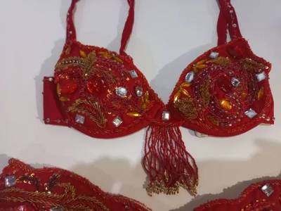 Figurino Completo Vermelho