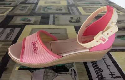 Sandlia Barbie Tam. 32/33