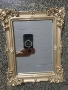 Espelho Com Moldura Dourada 20x25