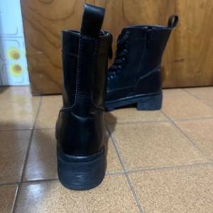 Bota Coturno