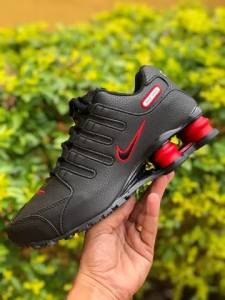 Tnis Nike Shox