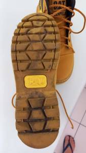 Bota Caterpillar Seminova ( Primeira Linha )