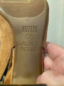 Sapato Vizzano Com Abertura Atrs N. 38
