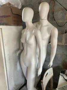 Manequins