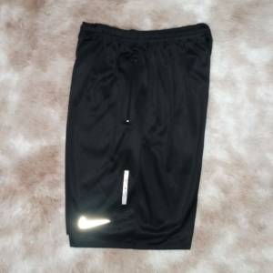 Bermuda Nike