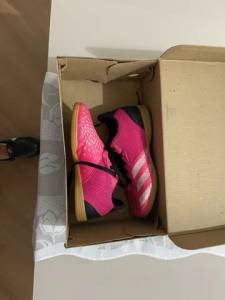 Chuteira Adidas 29
