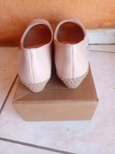 Dois Sapatos Nmero 36