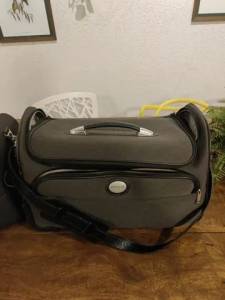 Malas Com Carrinho 02 Rodas Lansay Topzio Preto