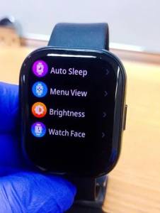 Smartwatch Colmi P68 Tela Amoled.
