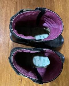 Bota Em Couro Feminina