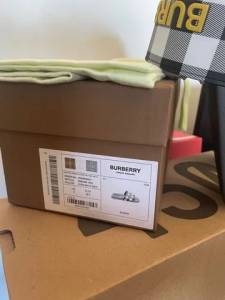 Chinelo Burberry