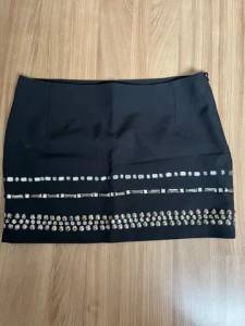 Vendo Mini Saia Preta Com Pedraria