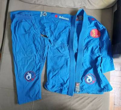 Kimono Azul M4 Delariva Usado
