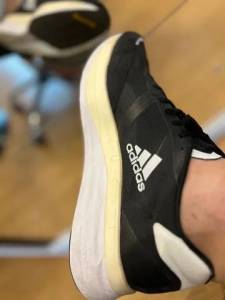 Tnis Adidas Adizero Boston 10 (novssimo) ?