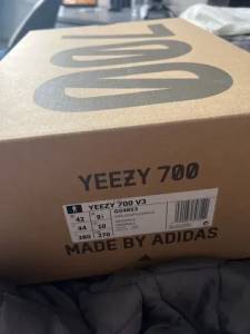 Yeezy 700 V3 Safflower Original
