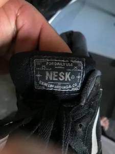 Tnis Nesk Skateboarding