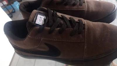Tnis Novo Nike Marrom E Preto Nmero 39