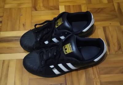 Adidas Superstar
