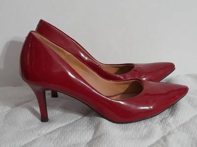 Scarpin Vermelho. N  38. Offline.