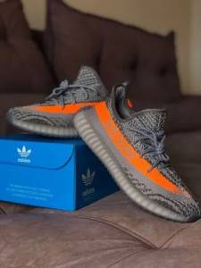 Tnis Adidas Yeezy Boost 350