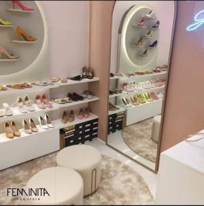 Vendo Loja De Sapatos, Roupas E Acessrios (desmontada)