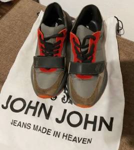 Tenis John John