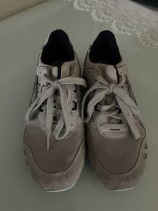 Tnis Asics