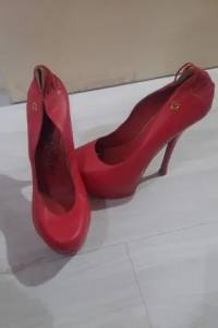 Scarpin Vermelho Carmen Steffens