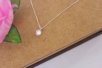 Colar Feminino Ponto De Luz