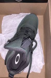Bota Oakley 43