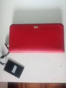 Carteira Vermelha Dkny