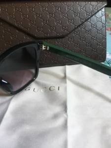 culos Gucci