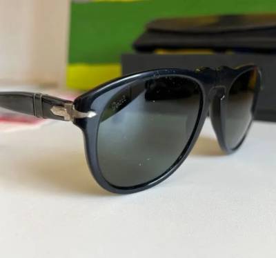 culos Persol