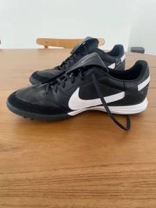 Chuteira Nike Premier 3 Society